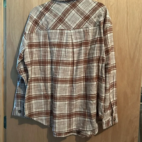 Super Soft Fall Flannel Oversized - Picture 3 of 4